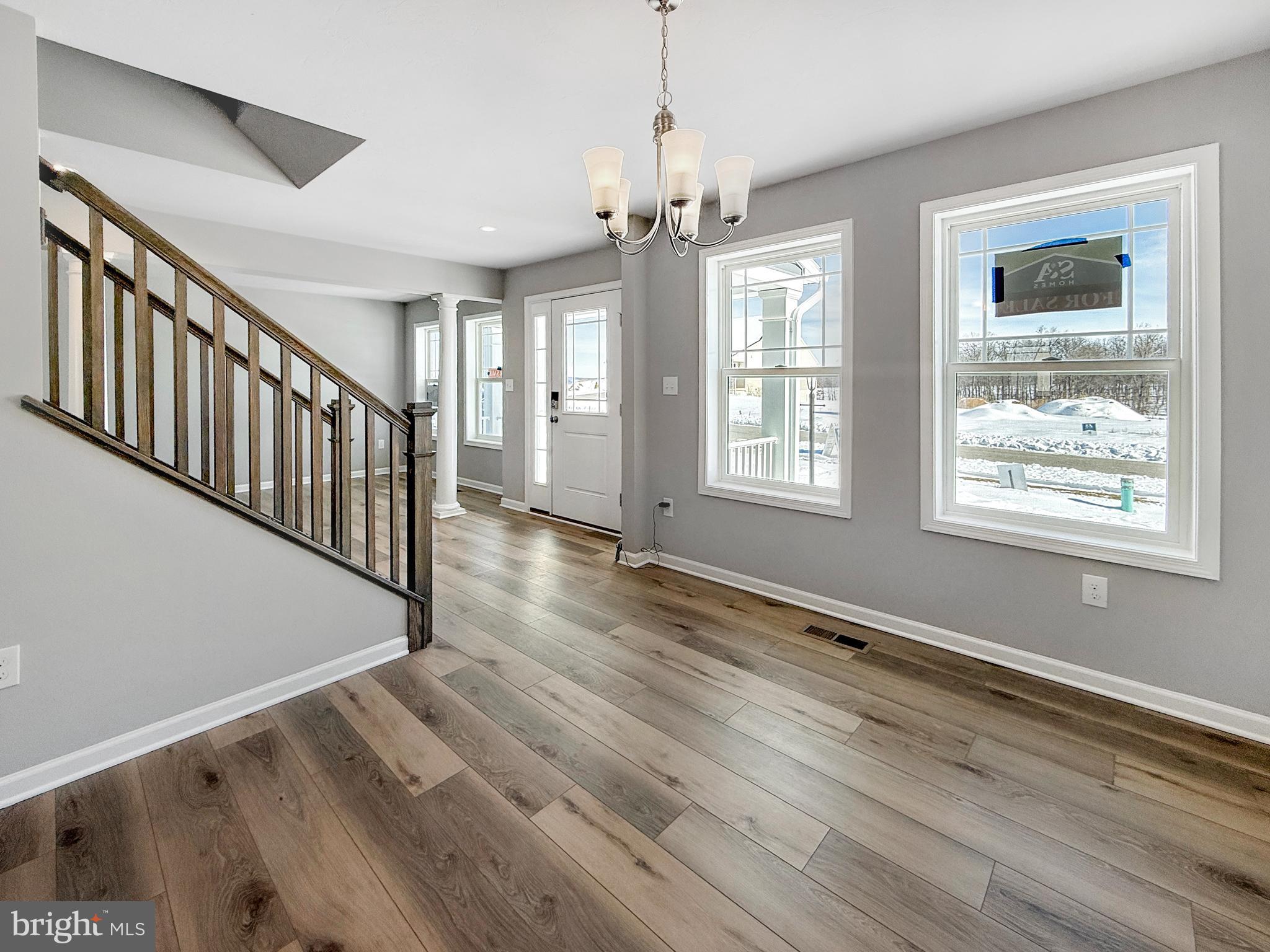 APPLEVIEW ESTATES - Residential