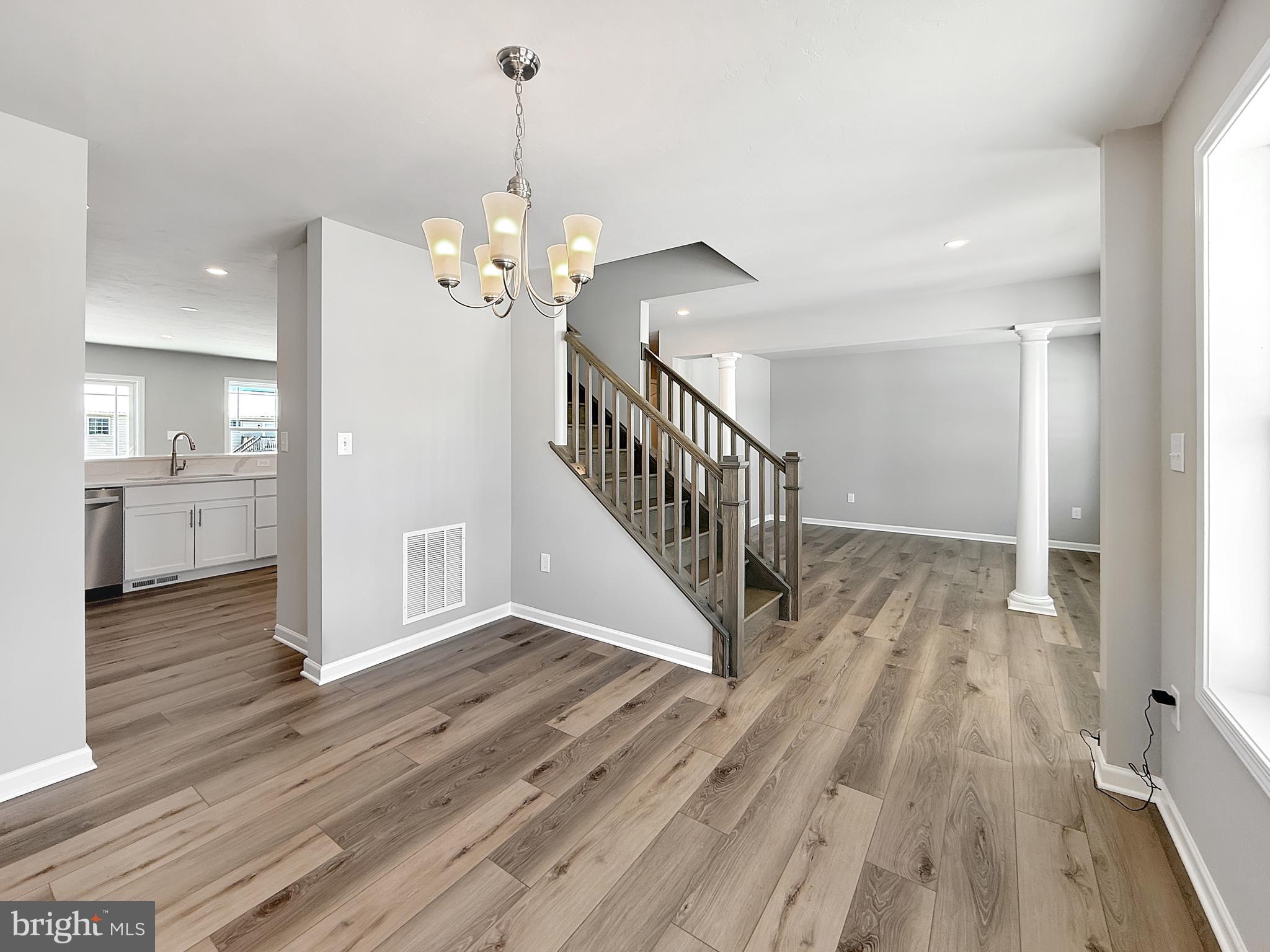 APPLEVIEW ESTATES - Residential