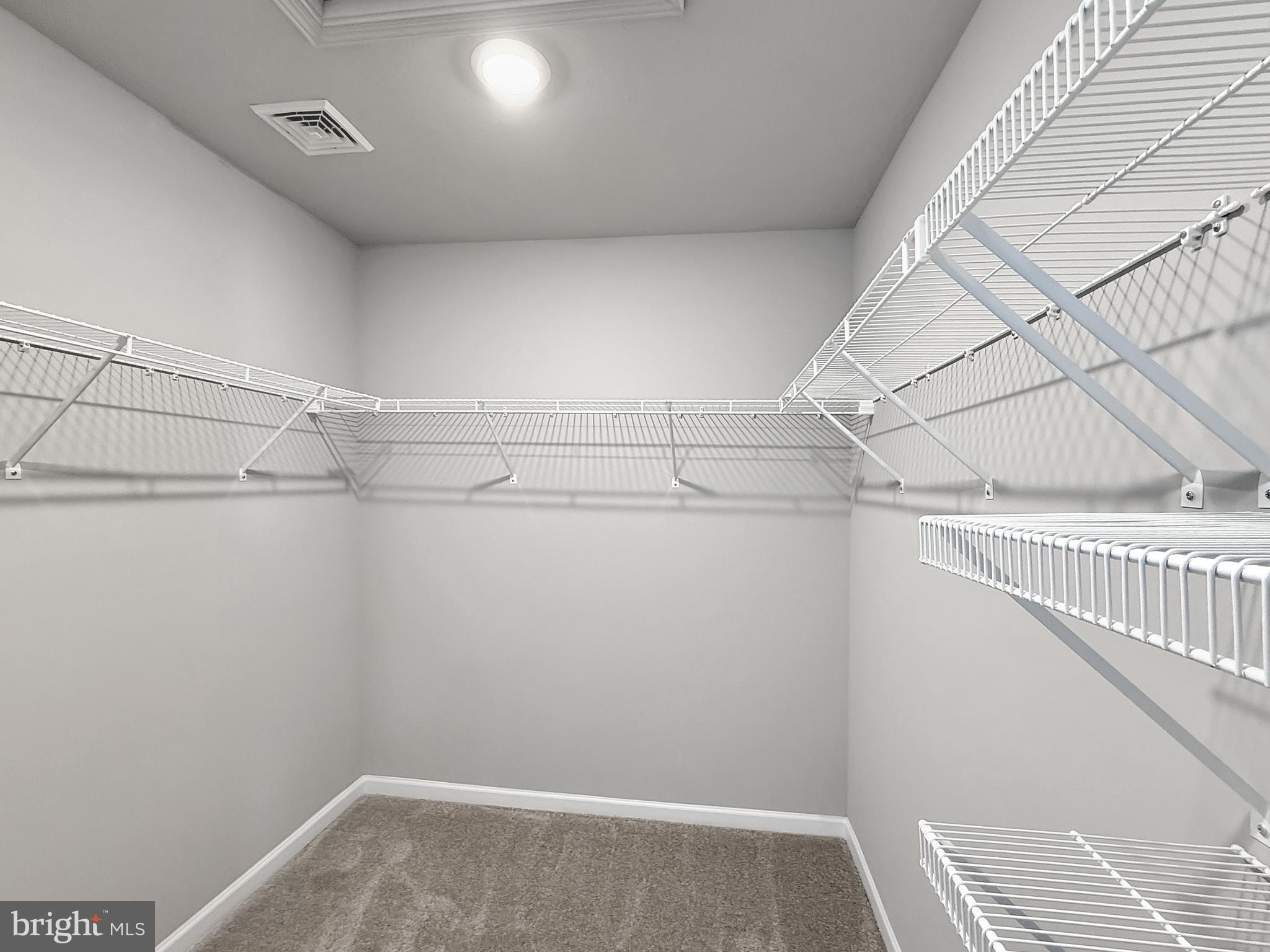 APPLEVIEW ESTATES - Residential