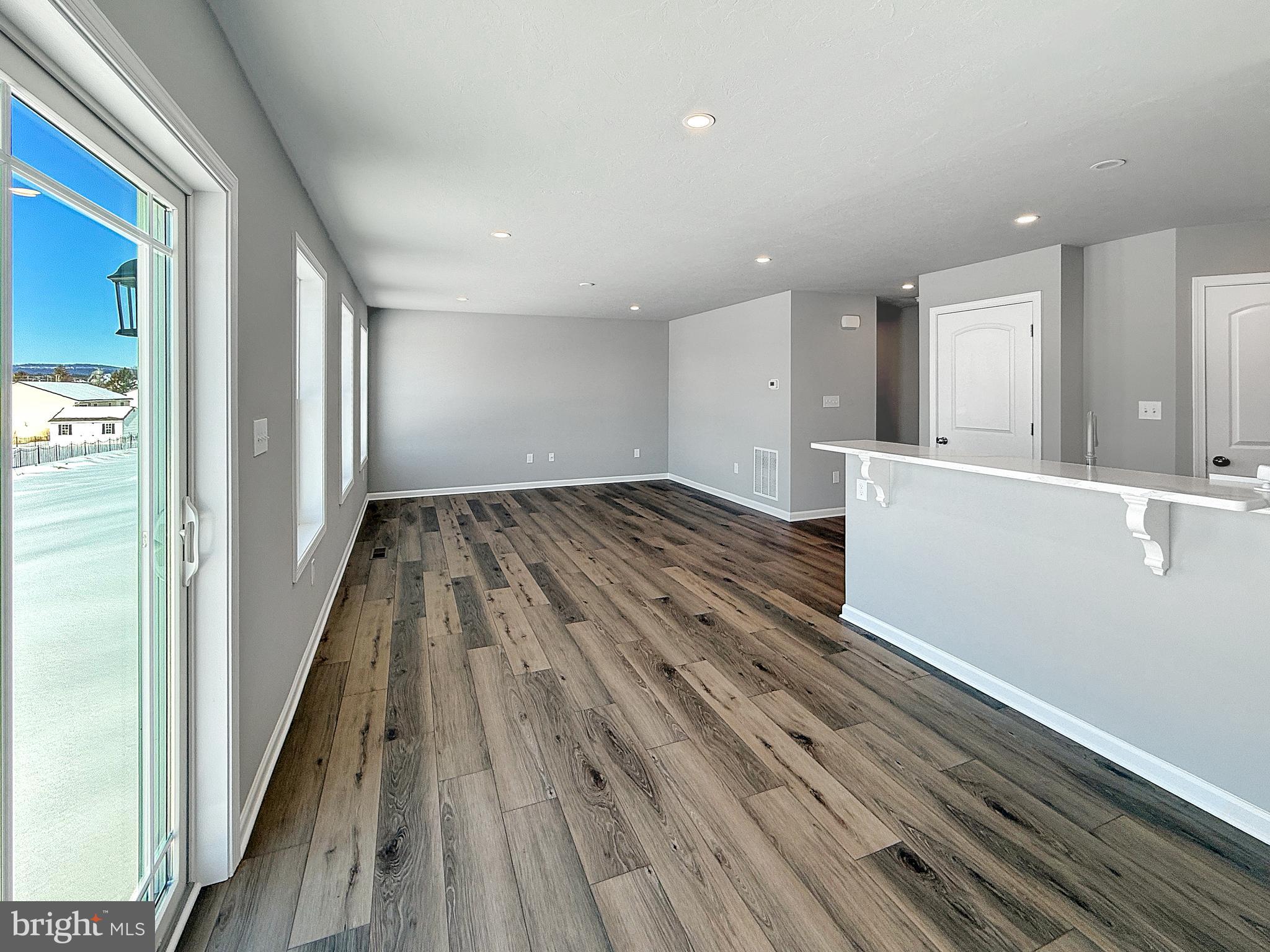 APPLEVIEW ESTATES - Residential