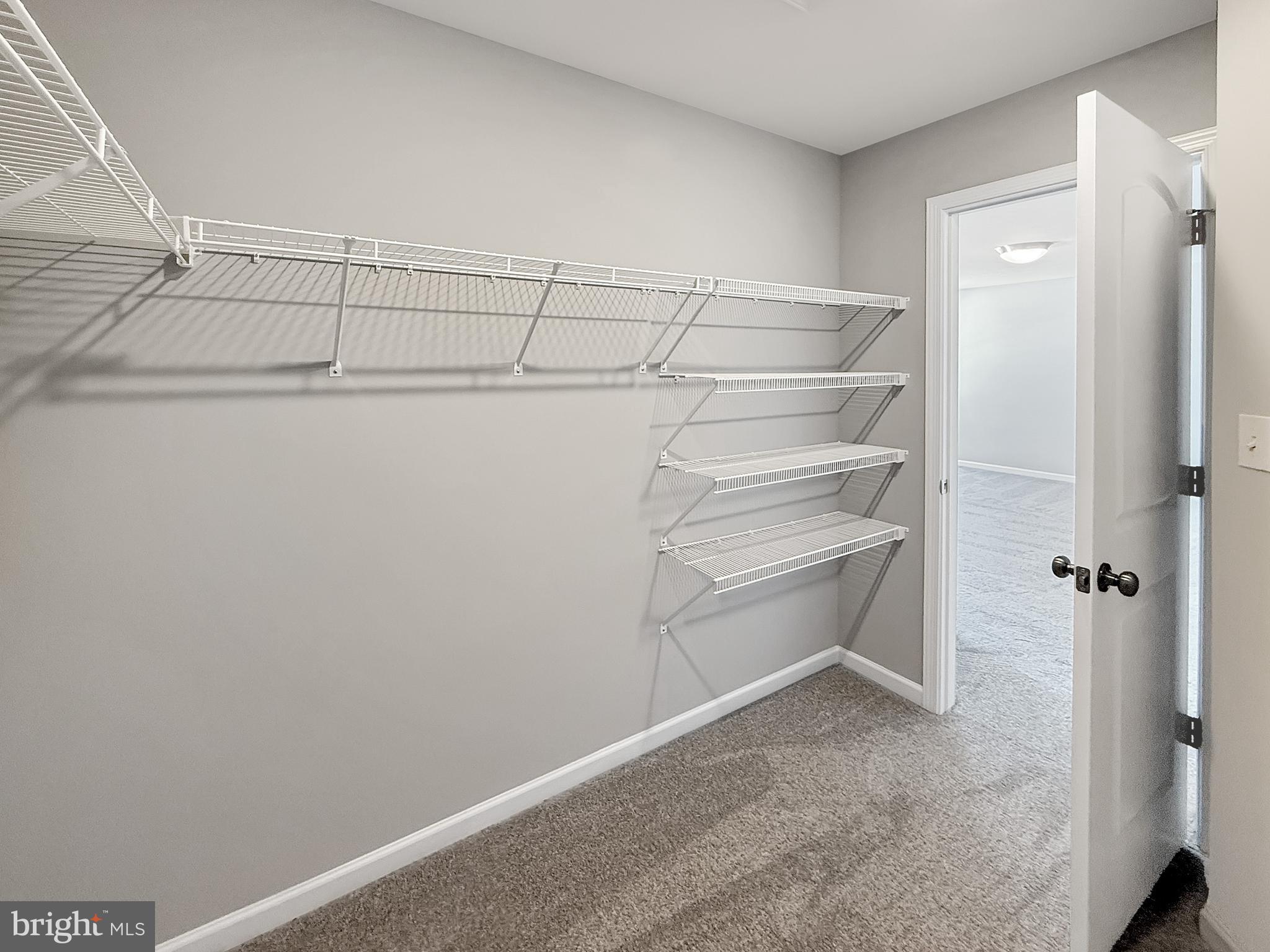 APPLEVIEW ESTATES - Residential