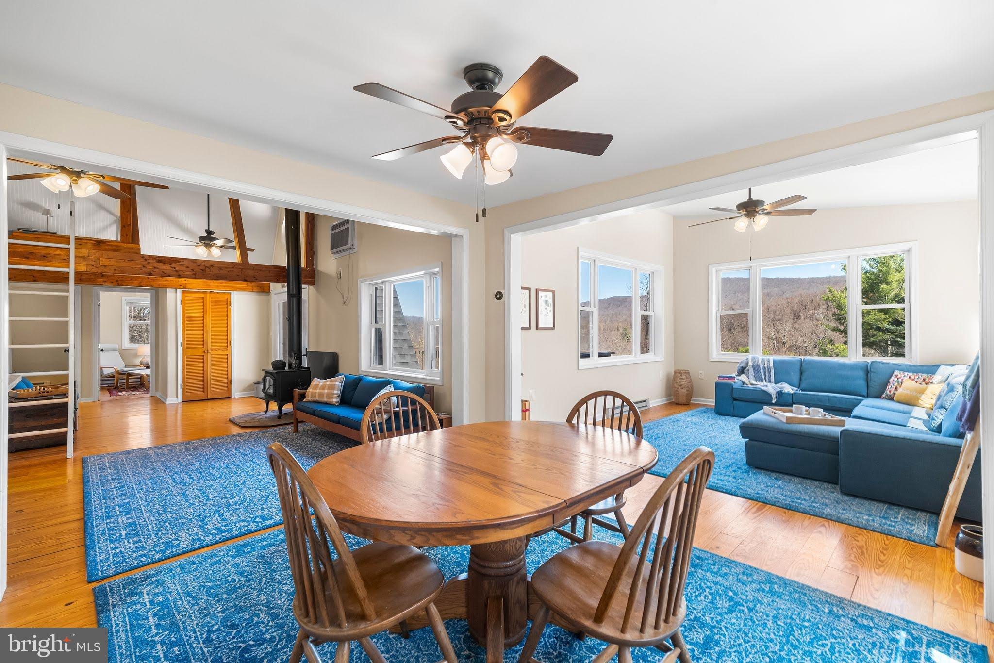 SKYLINE LAKES - Residential