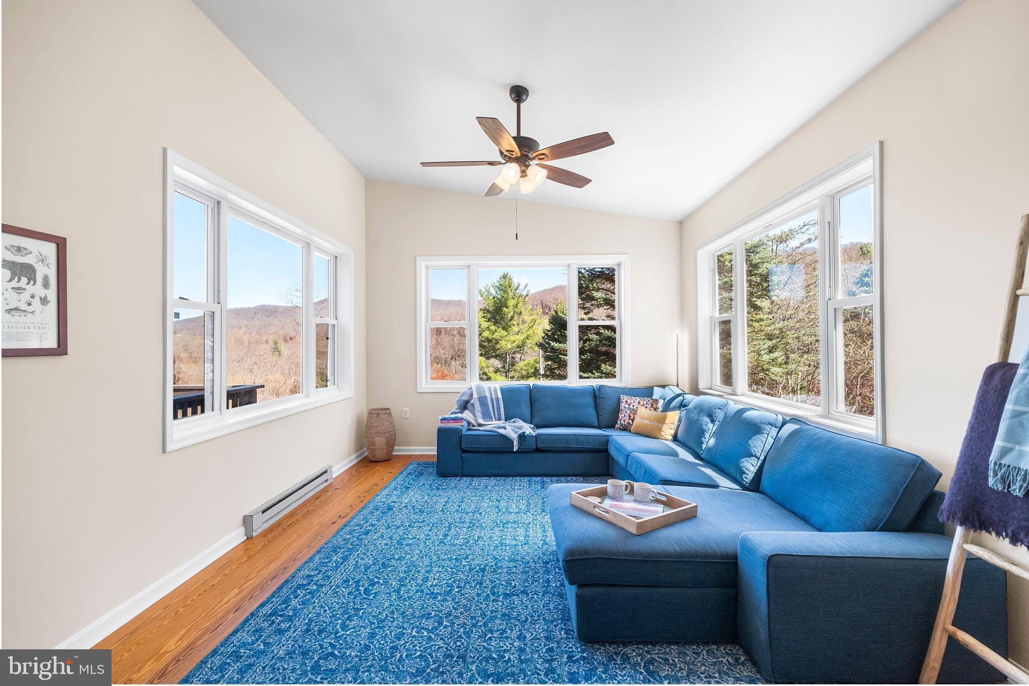 SKYLINE LAKES - Residential