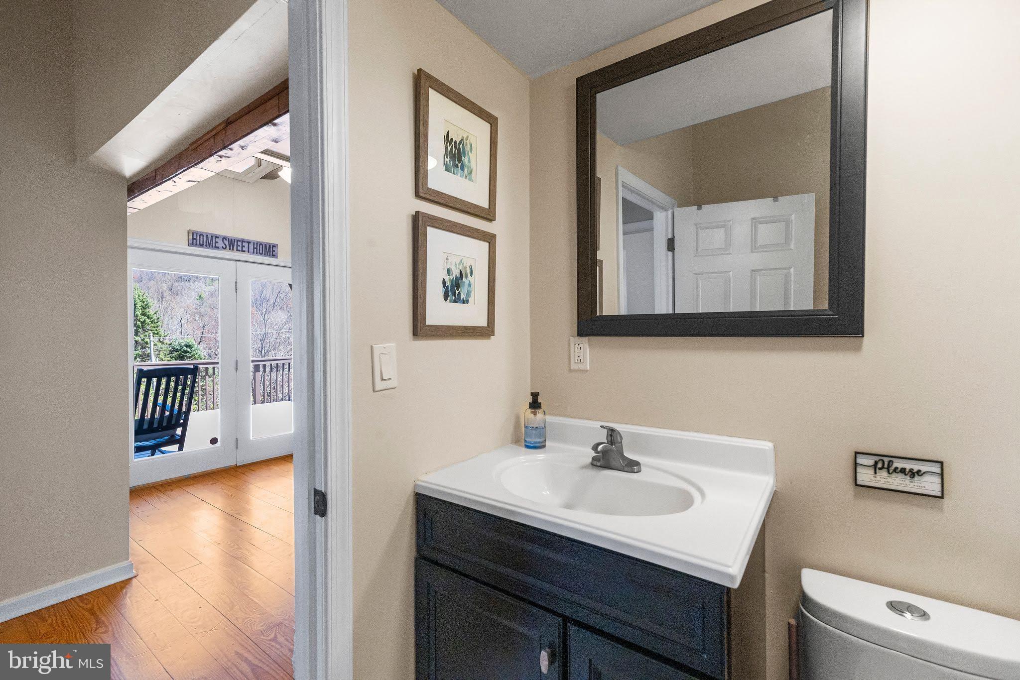 SKYLINE LAKES - Residential