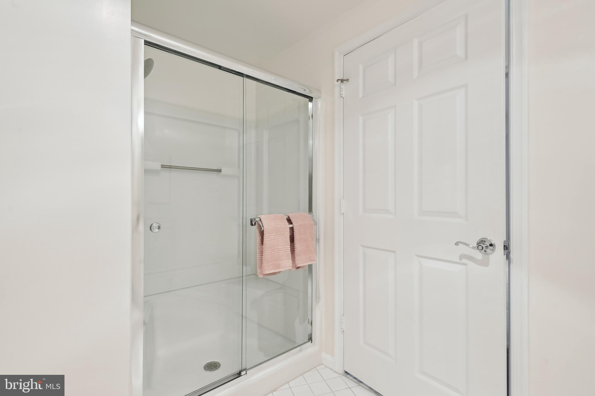 TURNBERRY COURTS AT LEIS - Residential