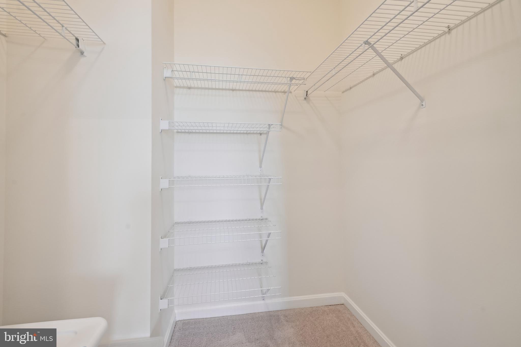 TURNBERRY COURTS AT LEIS - Residential