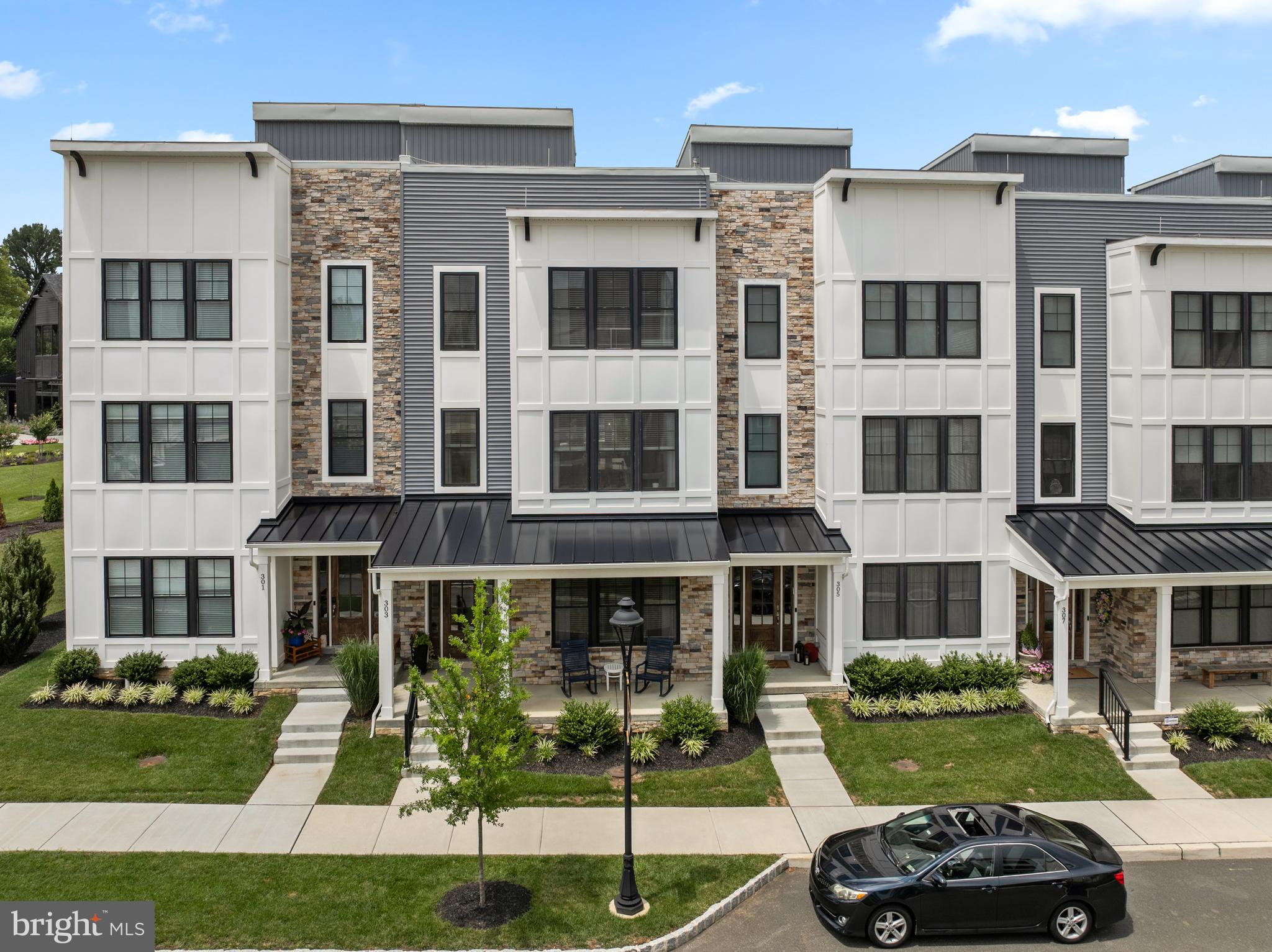 NEWTOWN WALK AT ELLIS PRESERVE - Residential