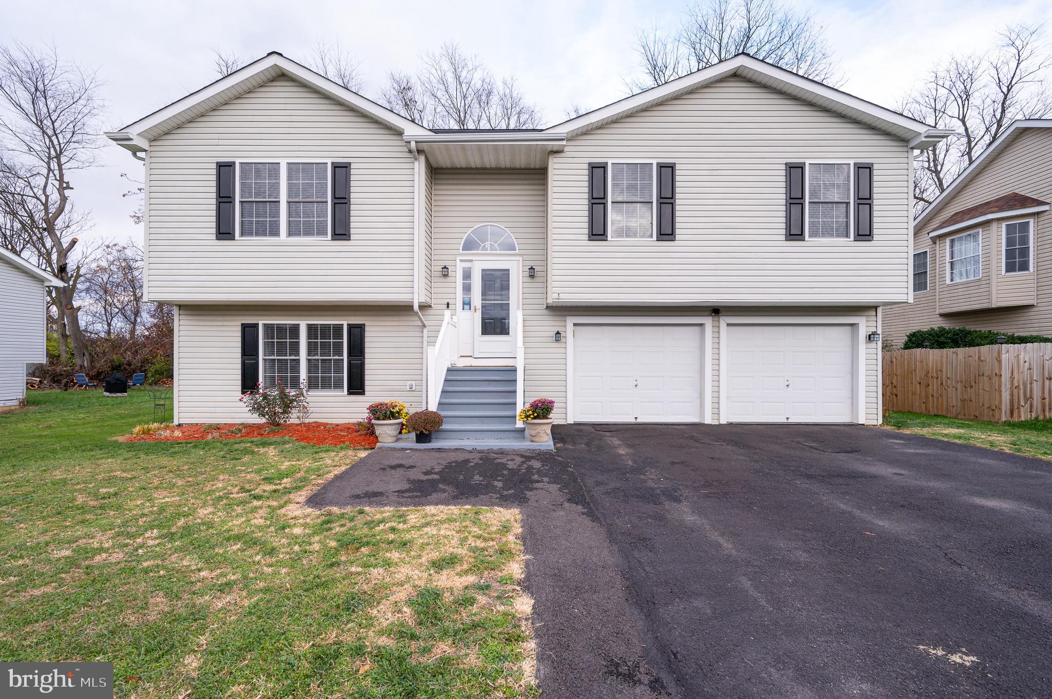 SYCAMORE VILLAGE - Residential