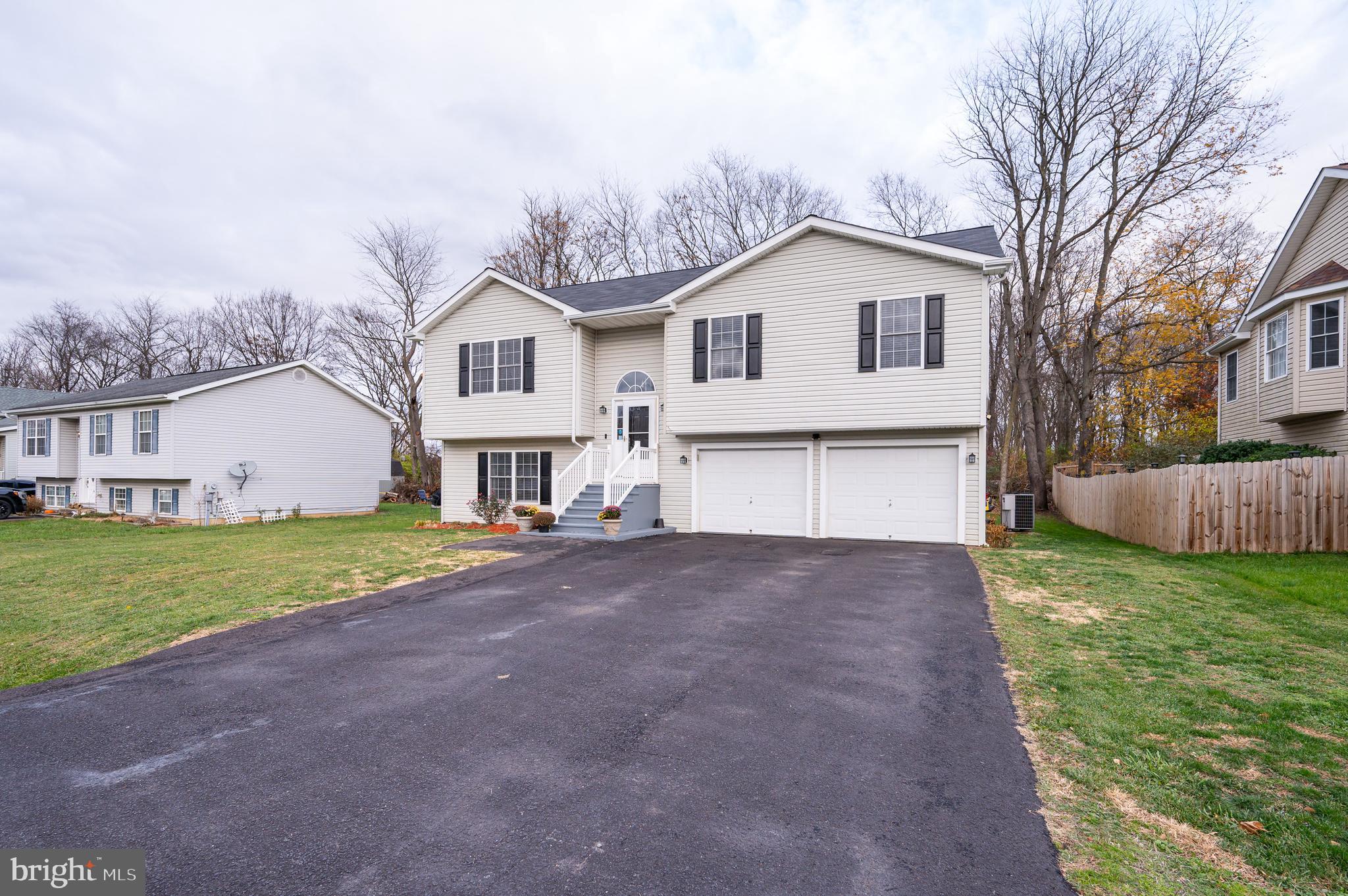 SYCAMORE VILLAGE - Residential