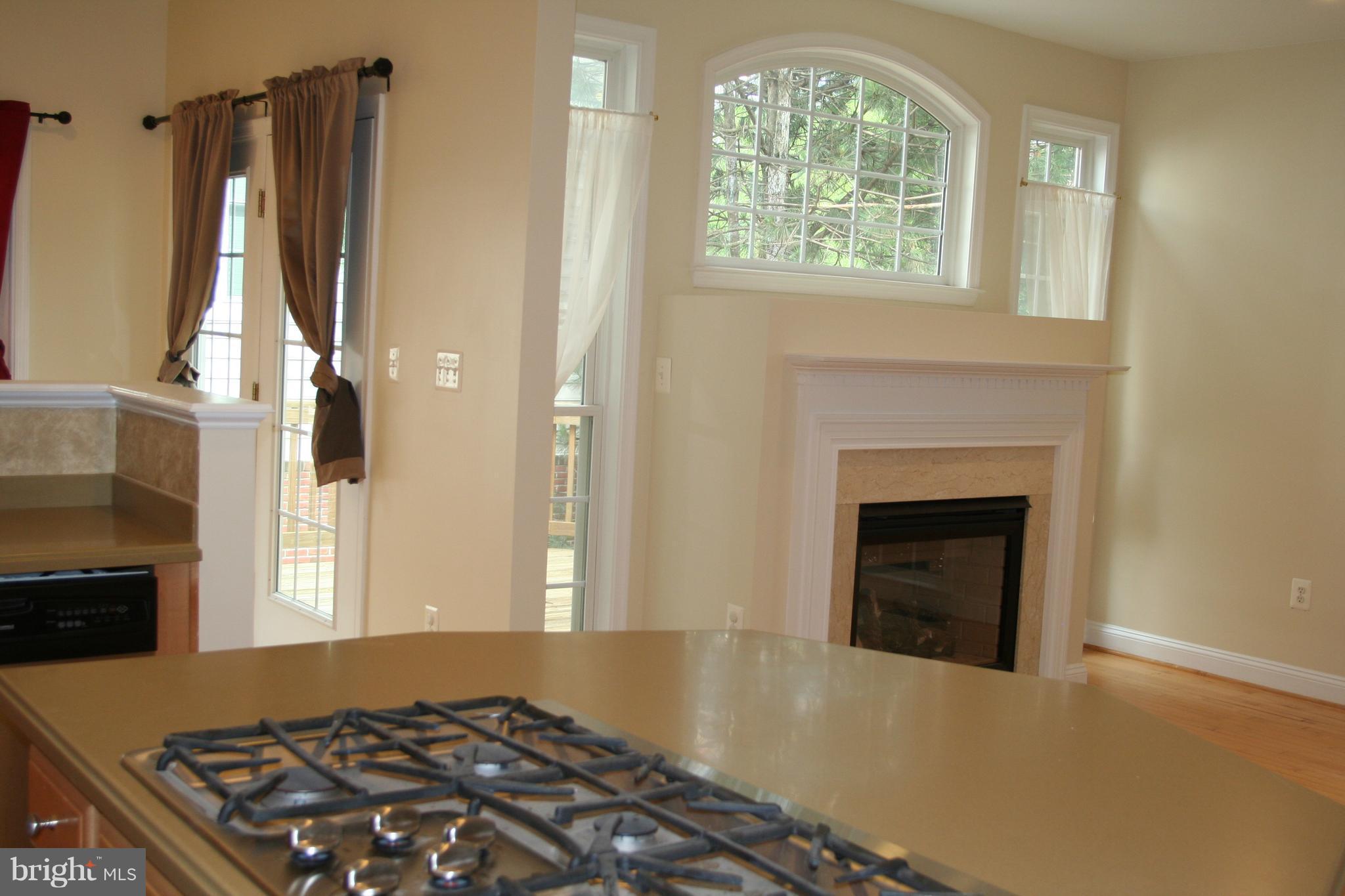 FAIRFAX CENTER LANDBAY - Residential Lease