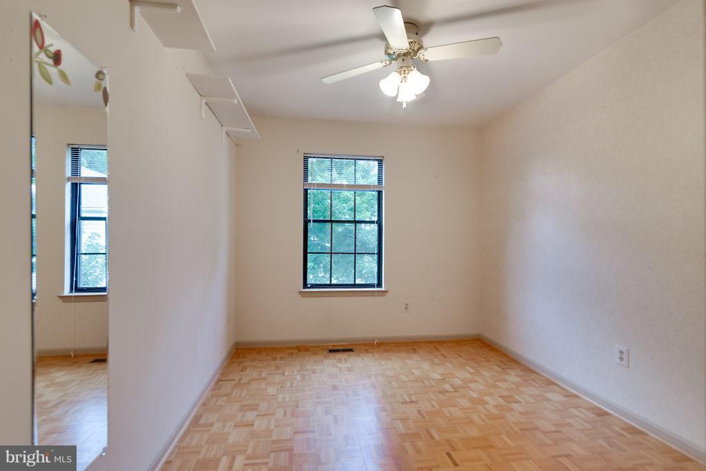 SPRINGFIELD OAKS - Residential Lease