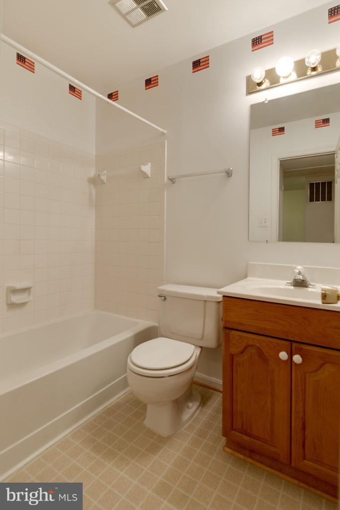 SPRINGFIELD OAKS - Residential Lease