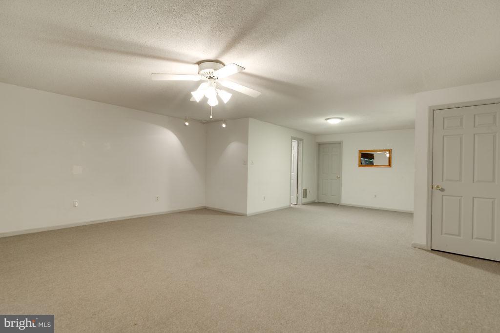 SPRINGFIELD OAKS - Residential Lease