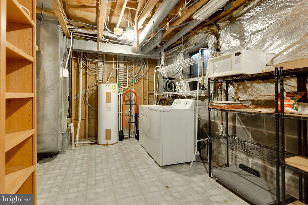 SPRINGFIELD OAKS - Residential Lease