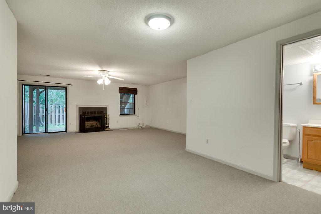 SPRINGFIELD OAKS - Residential Lease