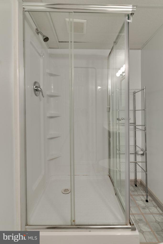 SPRINGFIELD OAKS - Residential Lease