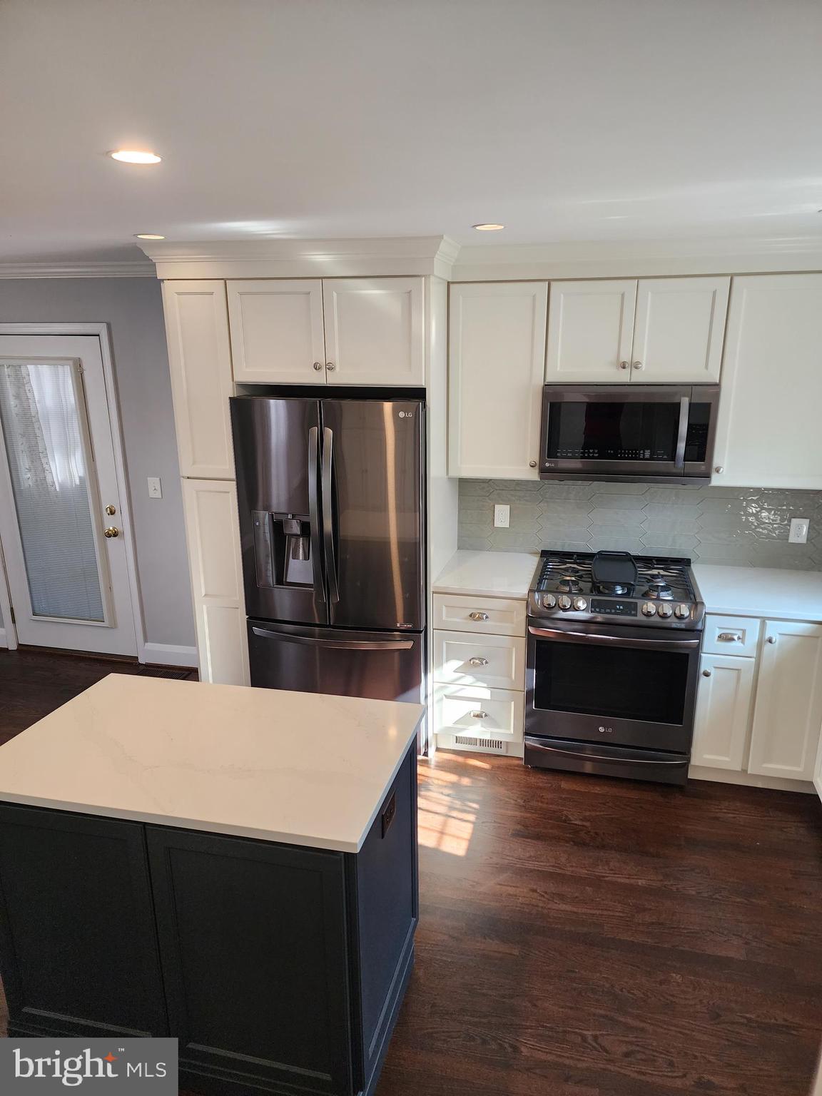 EDNOR GARDENS - LAKESIDE - Residential