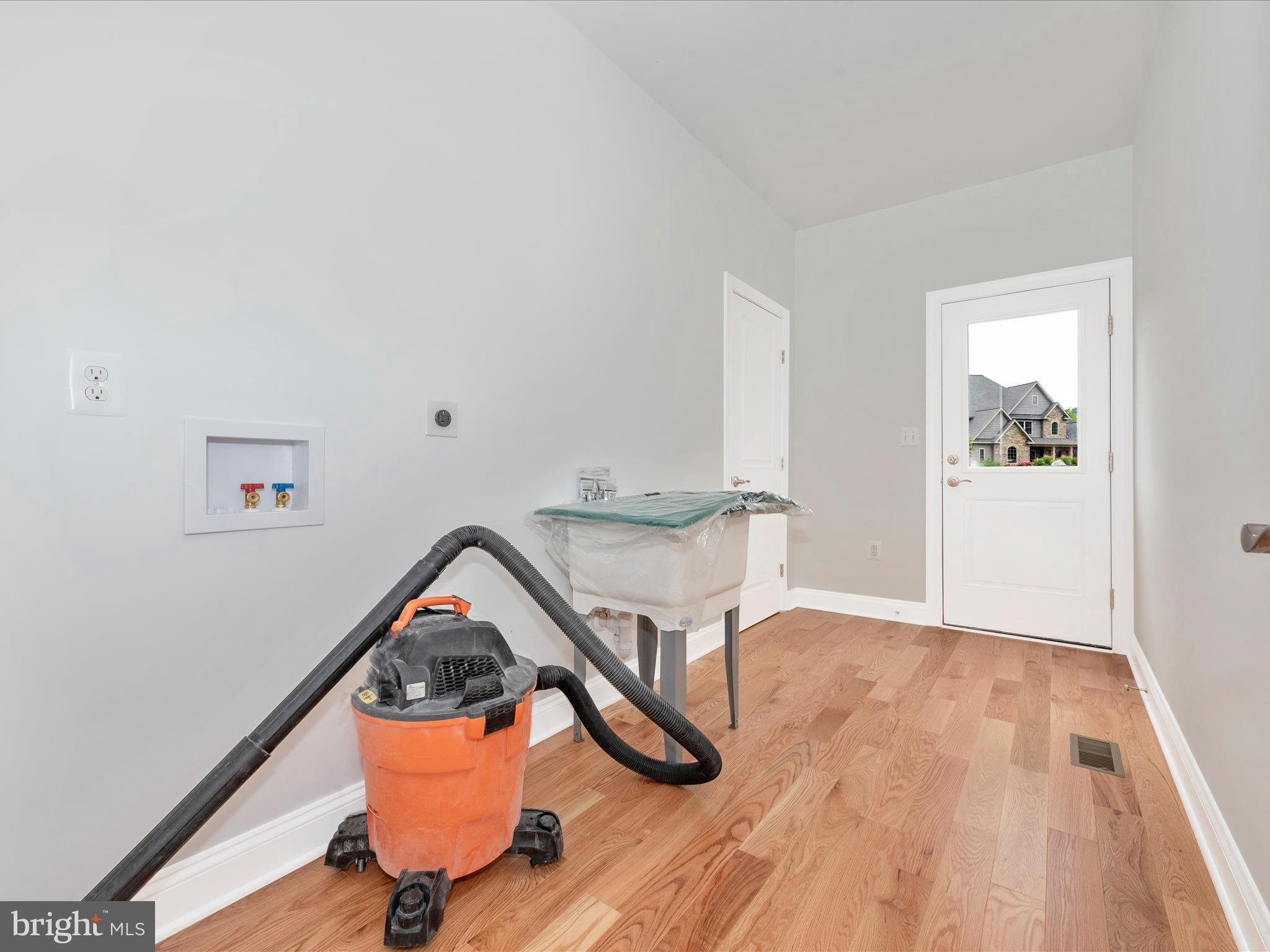 MULLINEAUX CHANCE - Residential