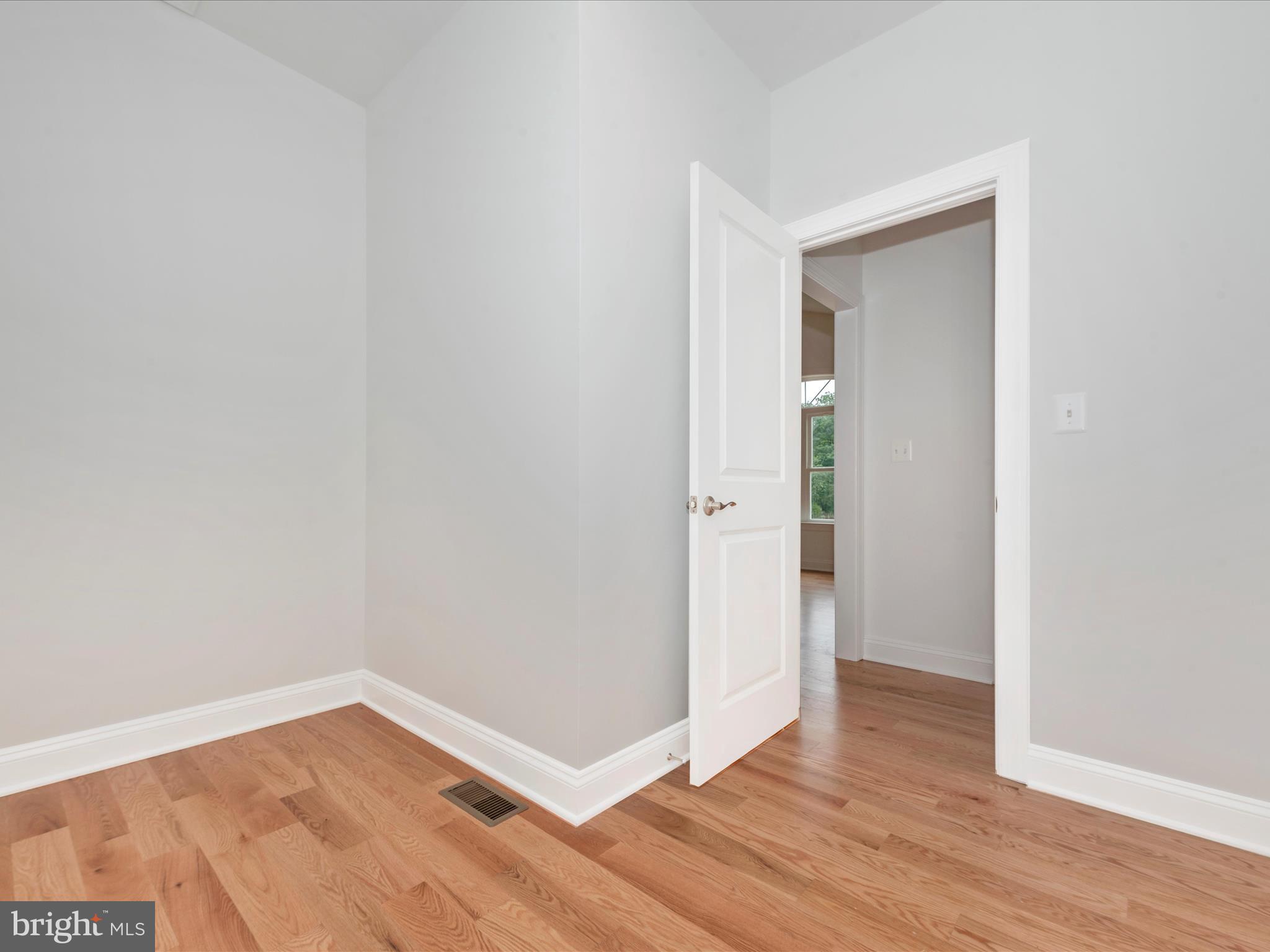 MULLINEAUX CHANCE - Residential