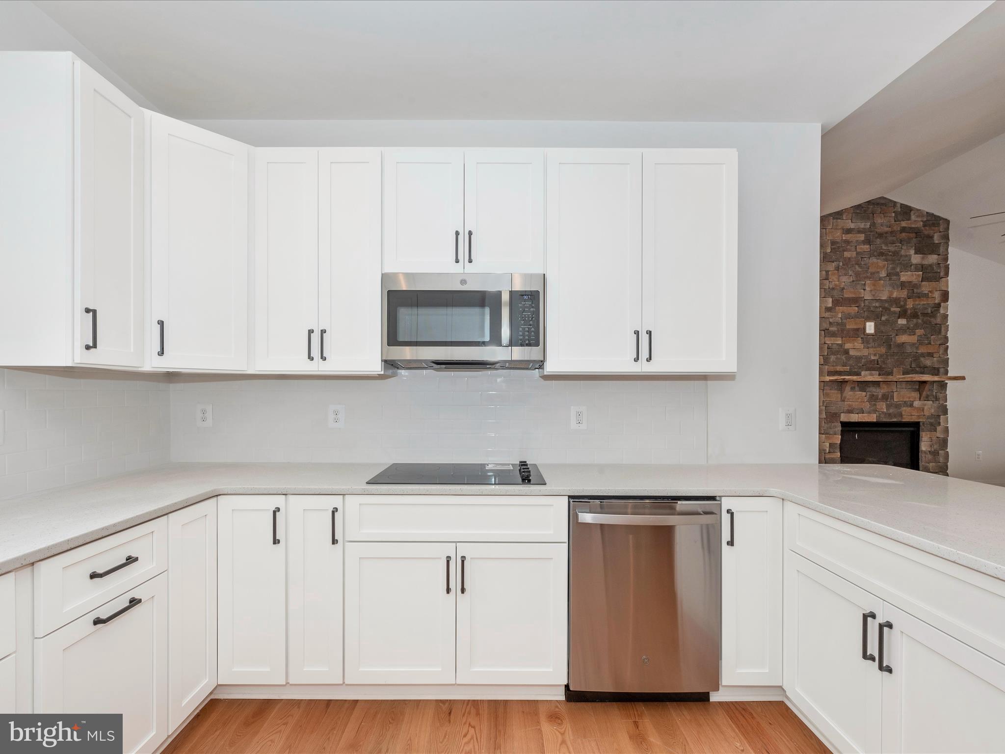 MULLINEAUX CHANCE - Residential