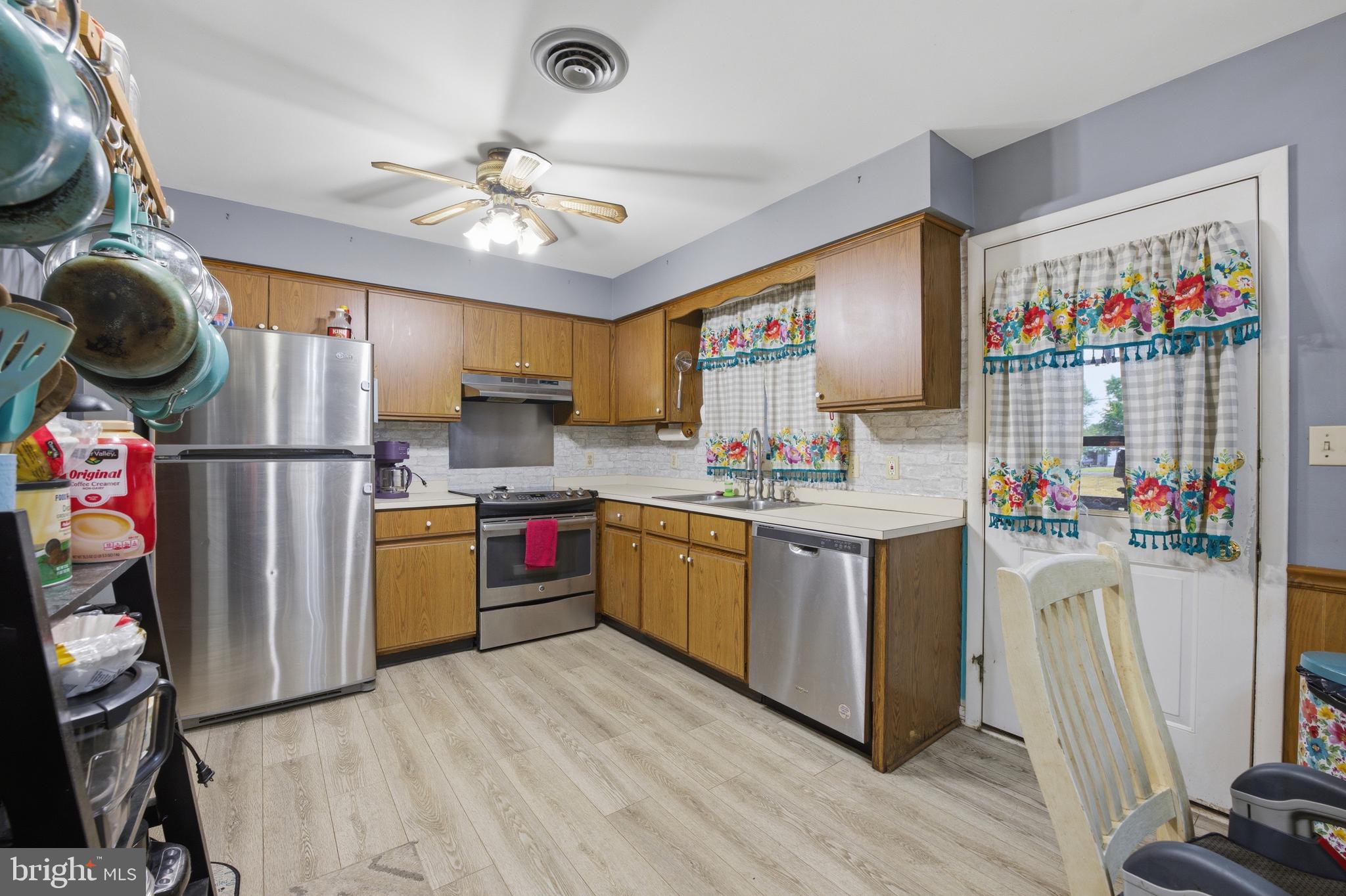 EASTMAN HEIGHTS - Residential