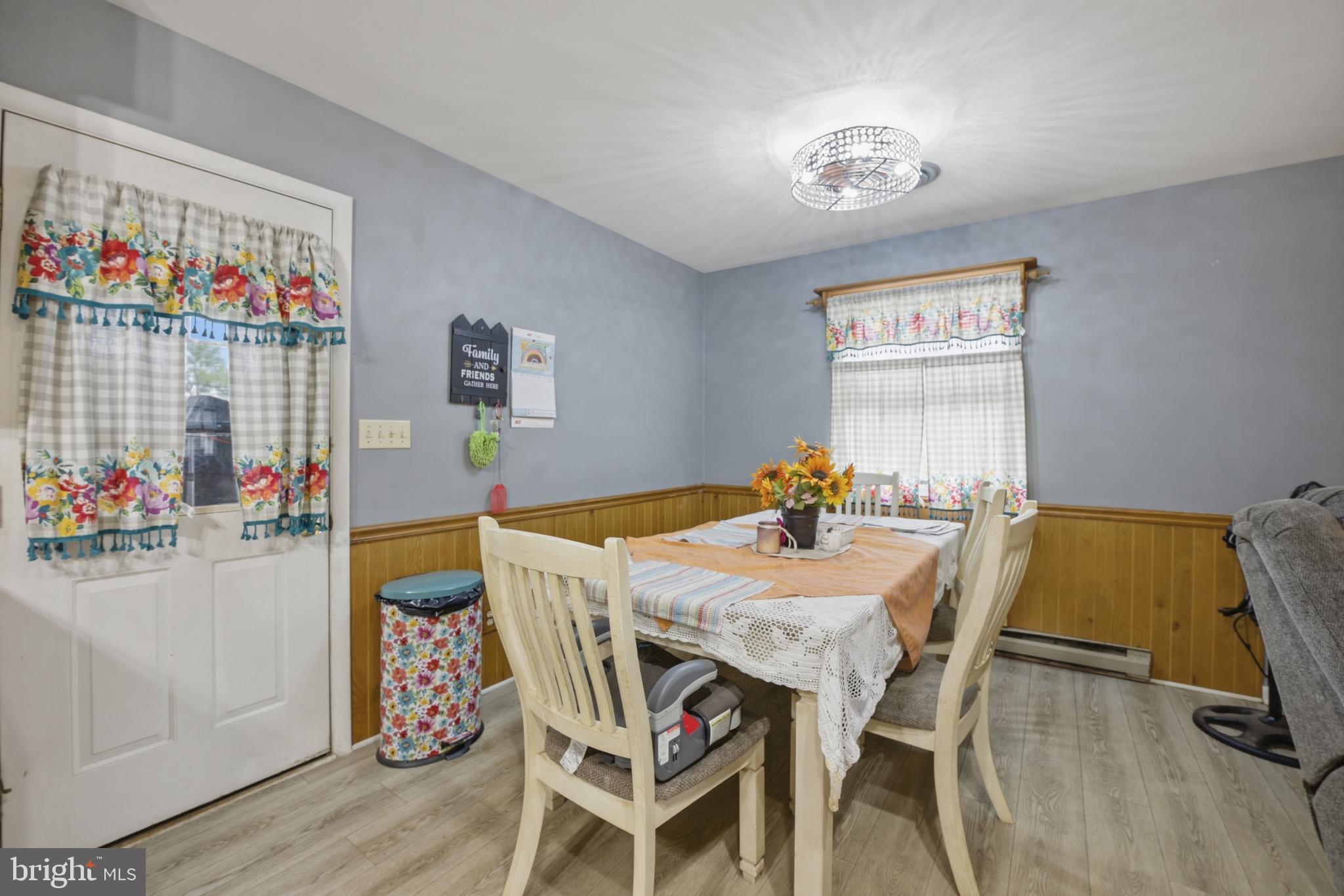 EASTMAN HEIGHTS - Residential