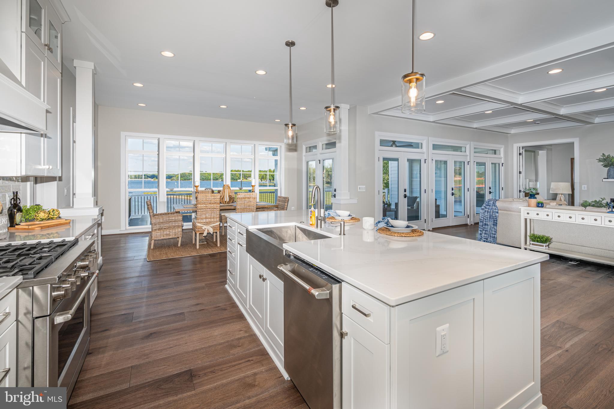 ROCK ISLAND LANDING - Residential