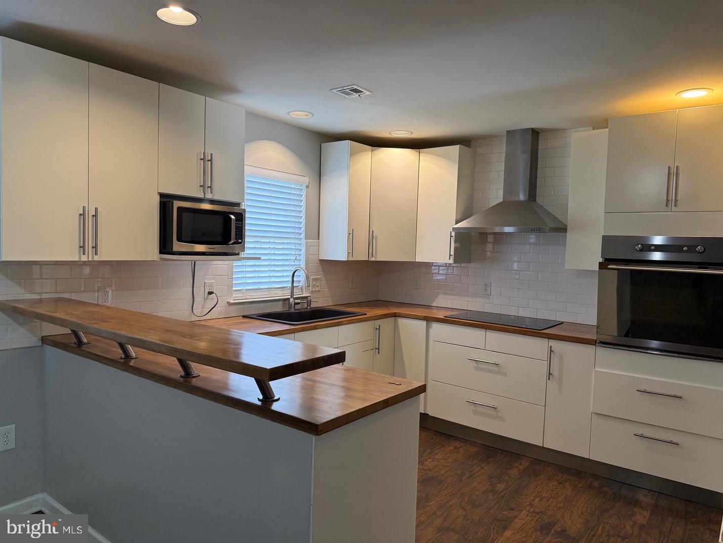 STONEHEDGE - Residential Lease