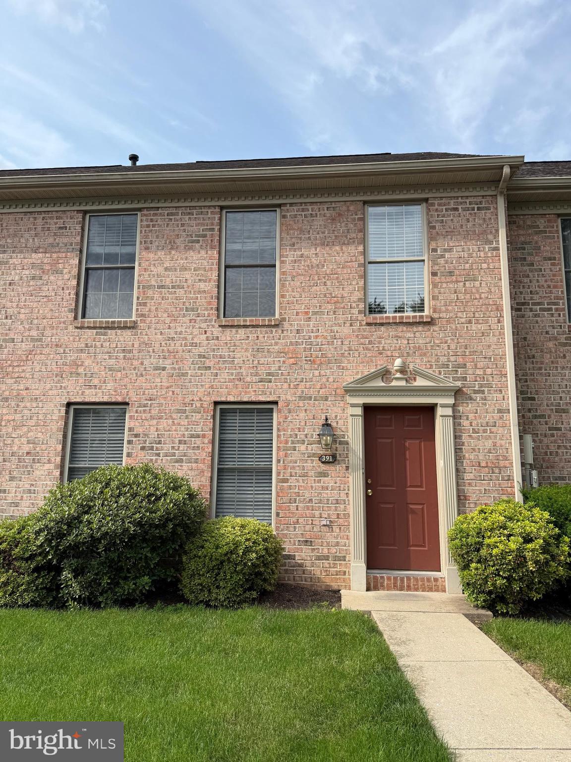 Come check out this beautiful 3-bedroom townhome in Mechanicsburg (Upper Allen Twp.). This home has a large master bedroom with vaulted ceilings and private bath in that bedroom. There is also another full bath on the 2nd floor as well as a half bath on the first floor. This place comes equipped with your own washer/dryer. There is an efficient heat pump system with central AC that will keep you comfortable year-round at an affordable price. The HOA takes care of mowing the grass. Each unit has 2 personal parking spaces with overflow parking for visitors. With a beautiful kitchen and nice sized living room, this house has everything you could ask for. Pets are considered on a case-by-case basis. This place is NOT a participant in section 8. Please take a look at the video walkthrough.