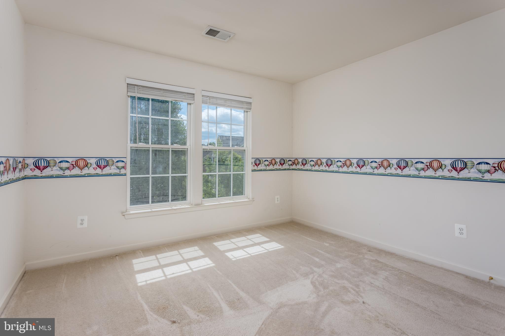 THE VILLAGE OF WASHINGTON TRAIL - Residential