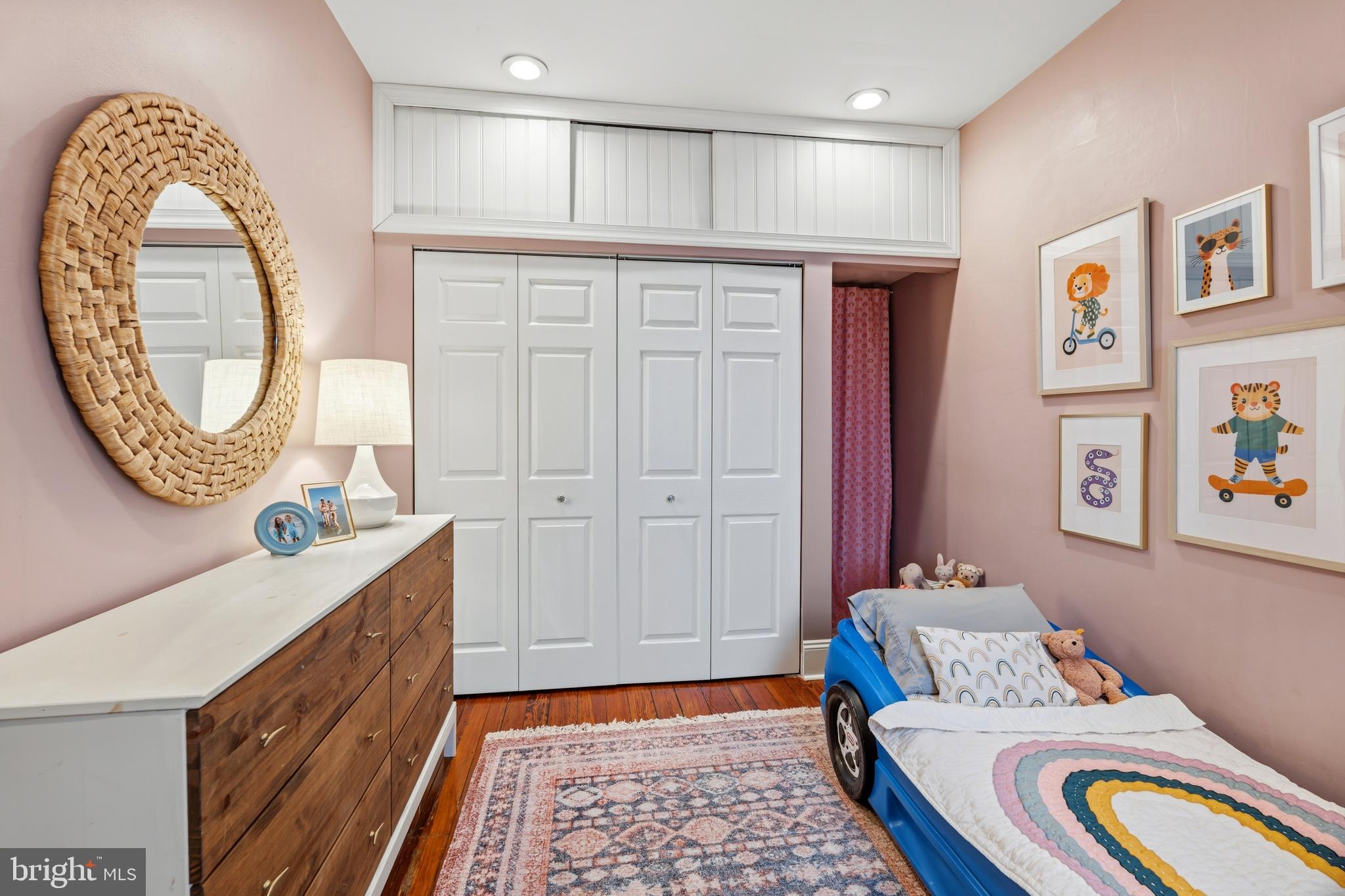 FAIRMOUNT - Residential