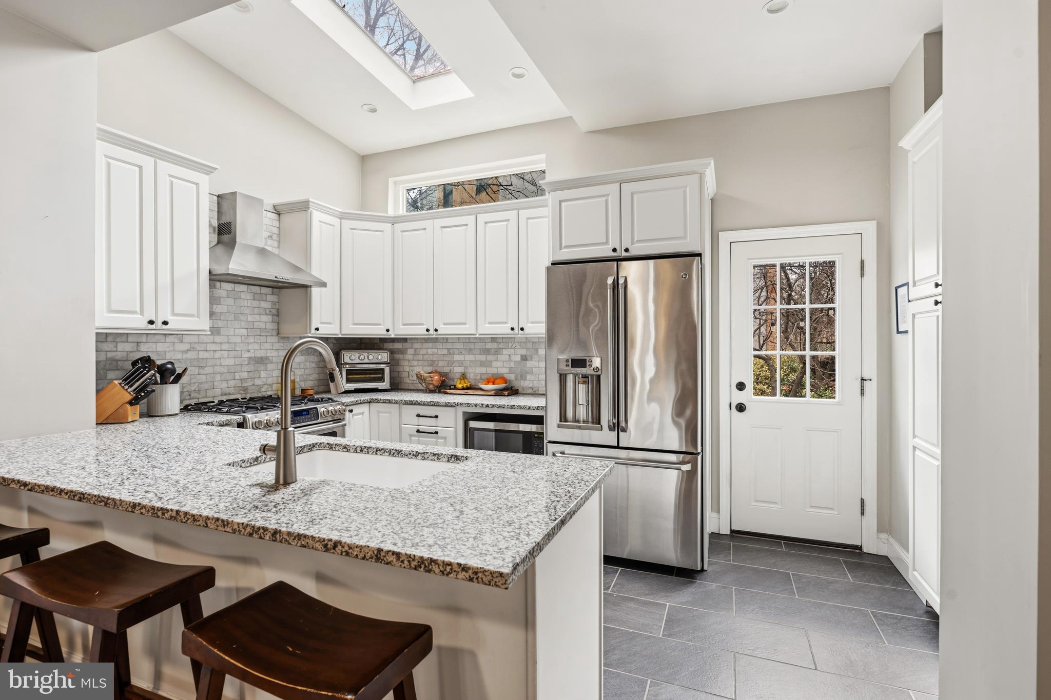 FAIRMOUNT - Residential