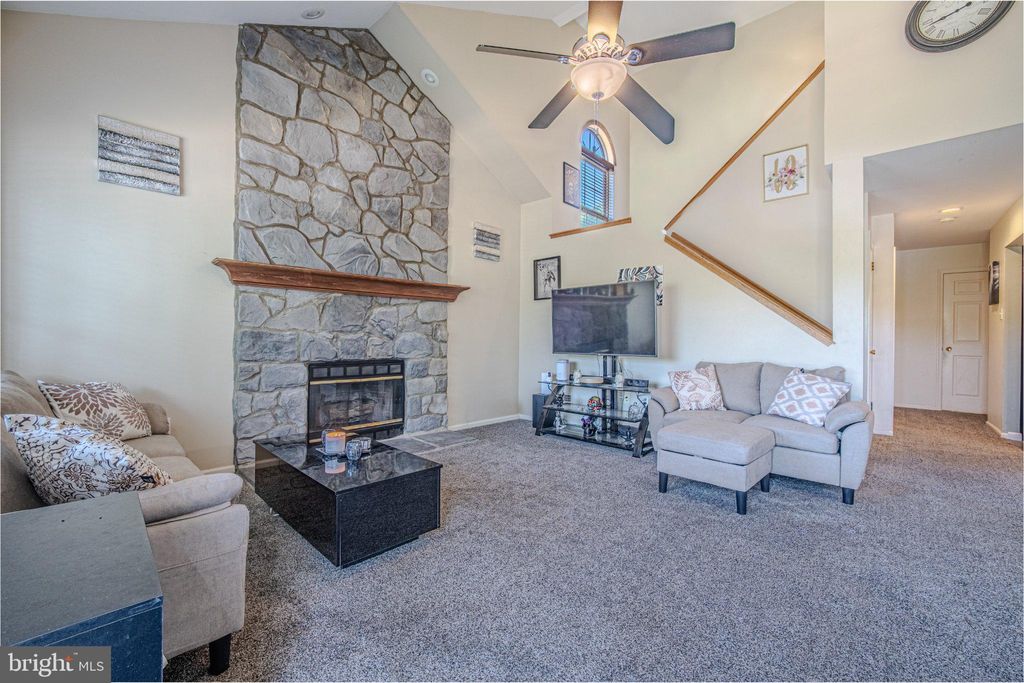 Photo of 337 Pondview Drive, HARLEYSVILLE, PA 19438 (MLS # PAMC2185522)