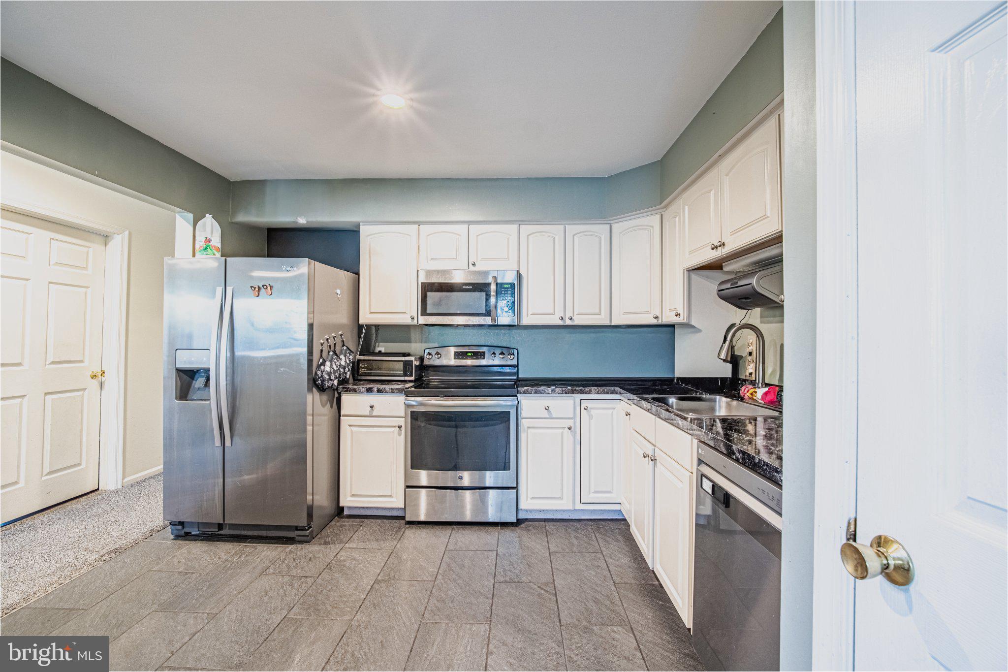 337 PONDVIEW DRIVE