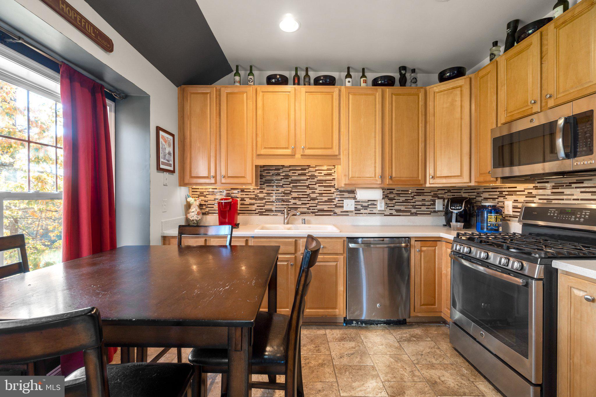 WAVERLY WOODS - Residential