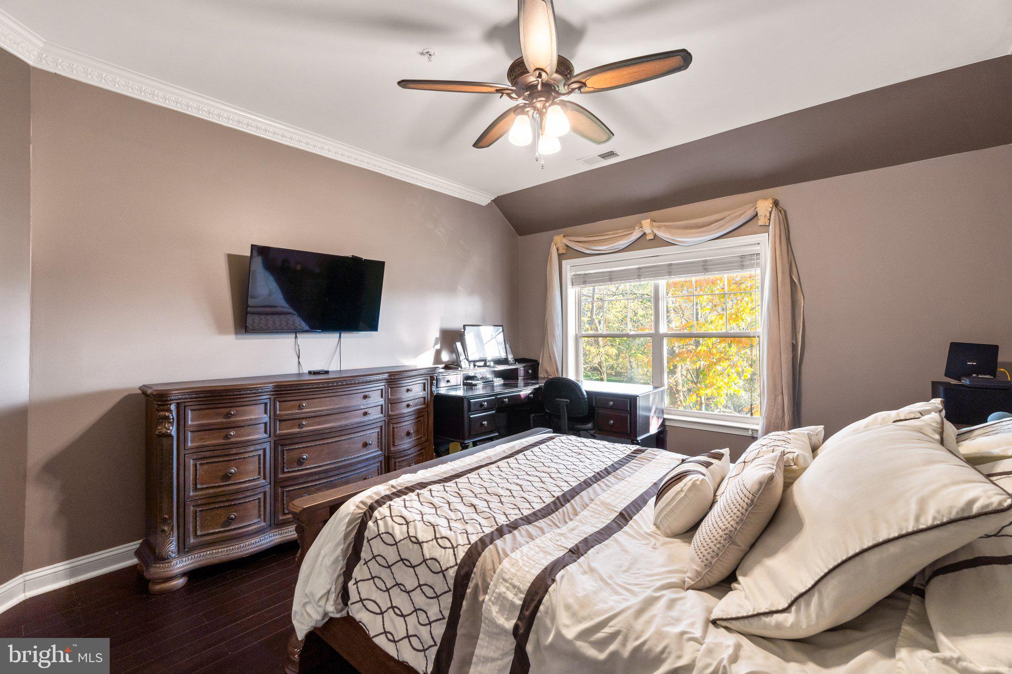 WAVERLY WOODS - Residential