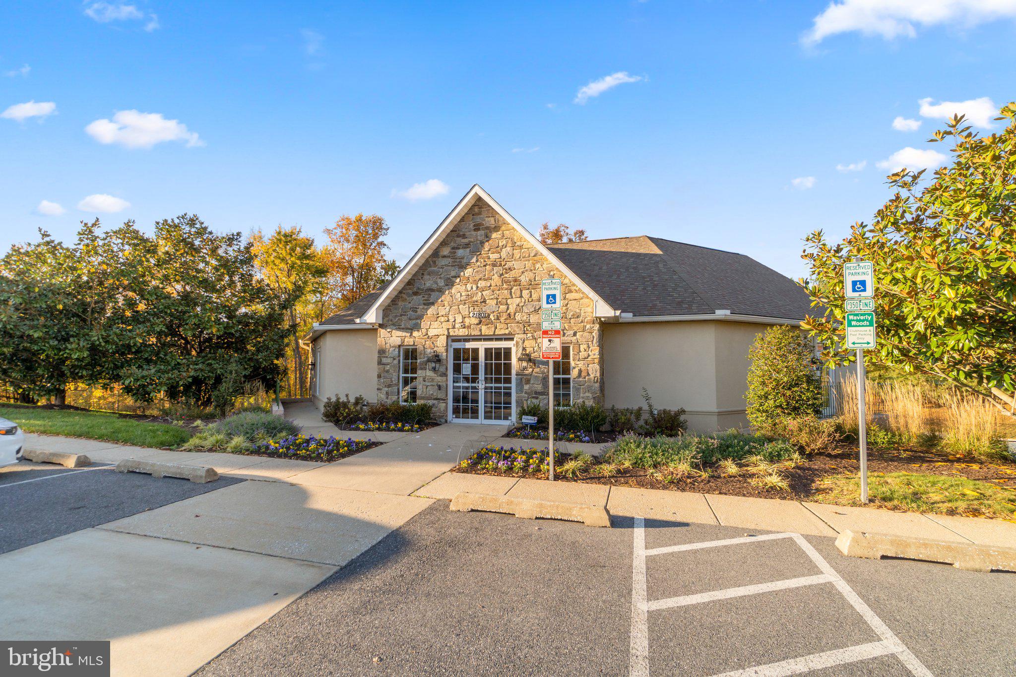 WAVERLY WOODS - Residential