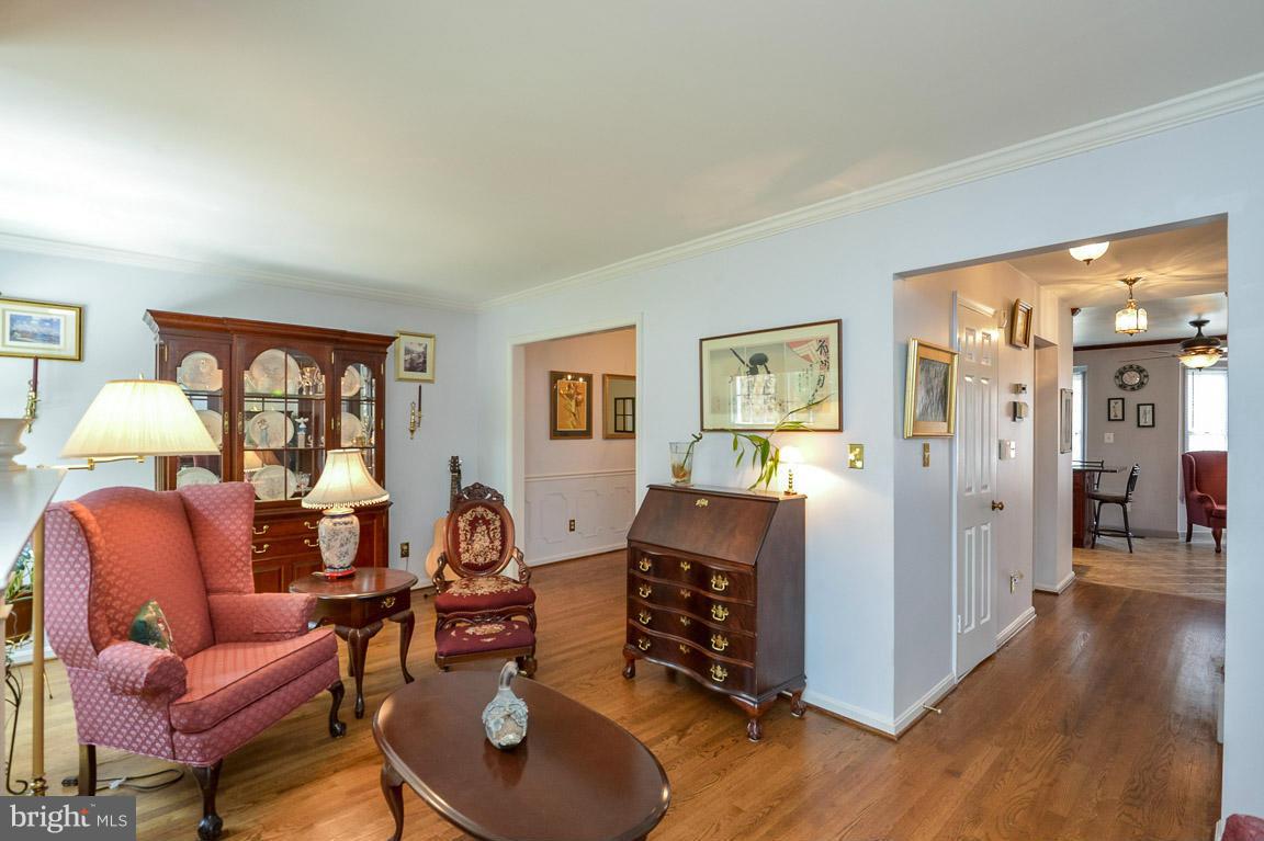 CHARING CROSS - Residential