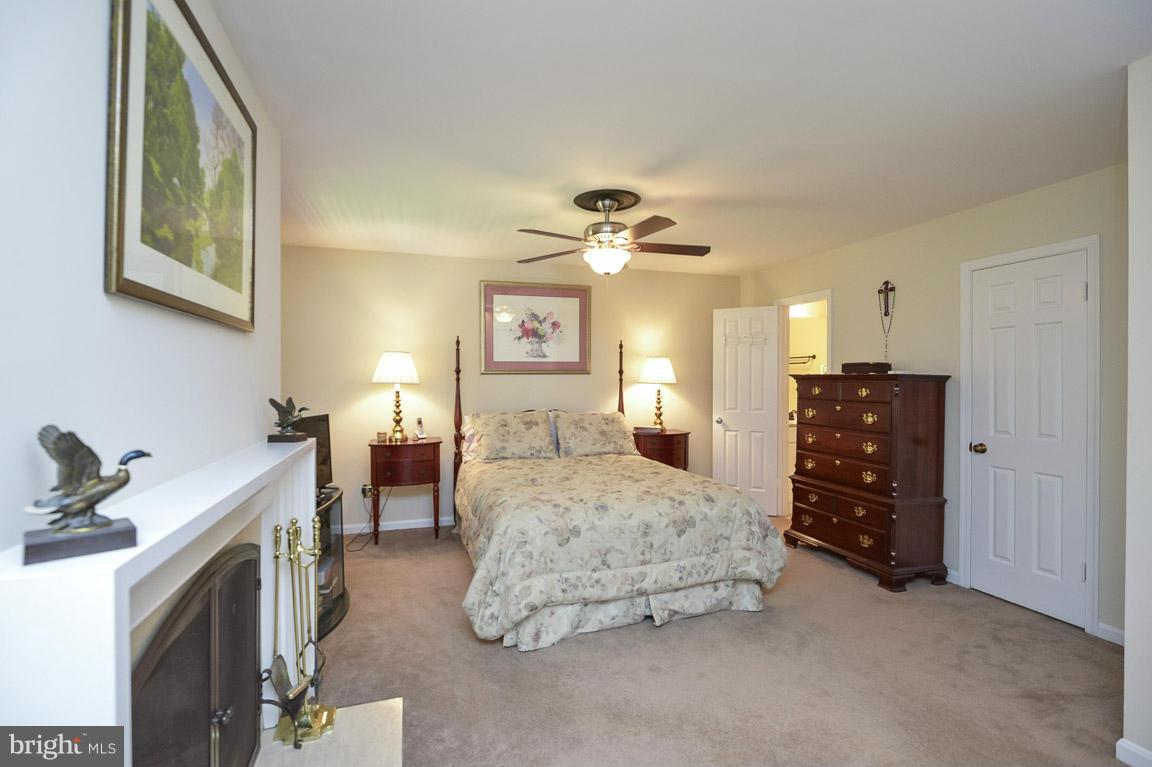 CHARING CROSS - Residential