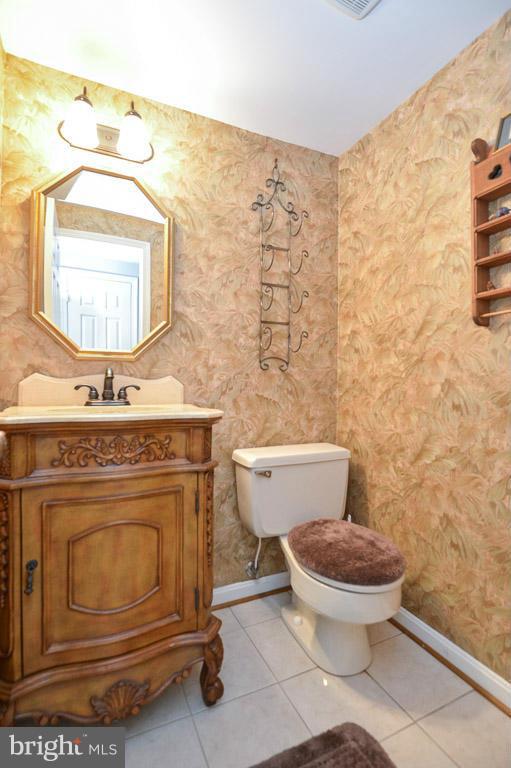 CHARING CROSS - Residential