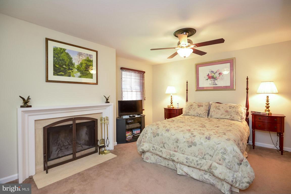 CHARING CROSS - Residential