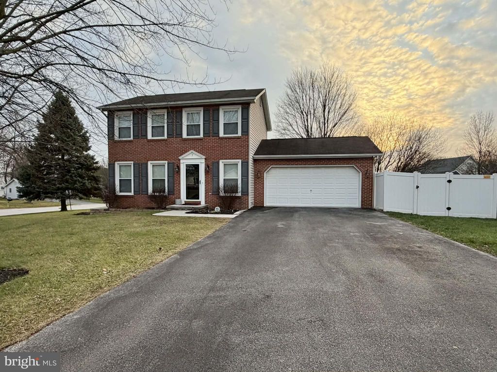 Photo of 7 Meadow Lane, HANOVER, PA 17331 (MLS # PAYK2094808)
