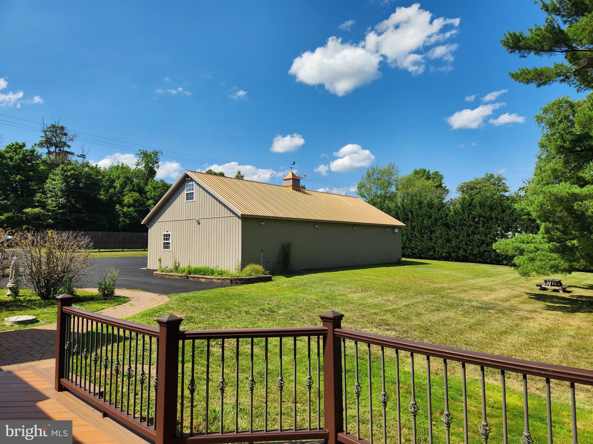 000 - Residential Lease