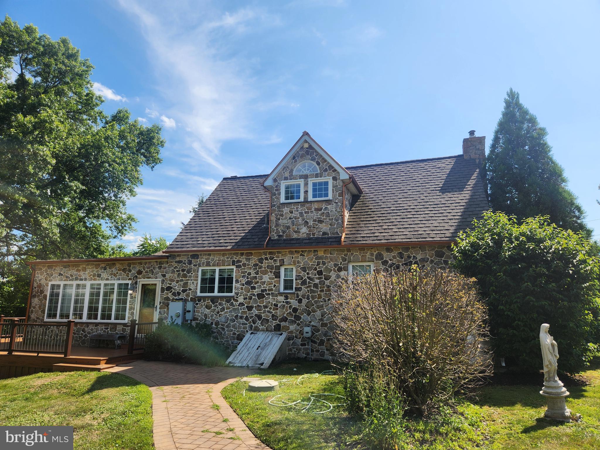 000 - Residential Lease