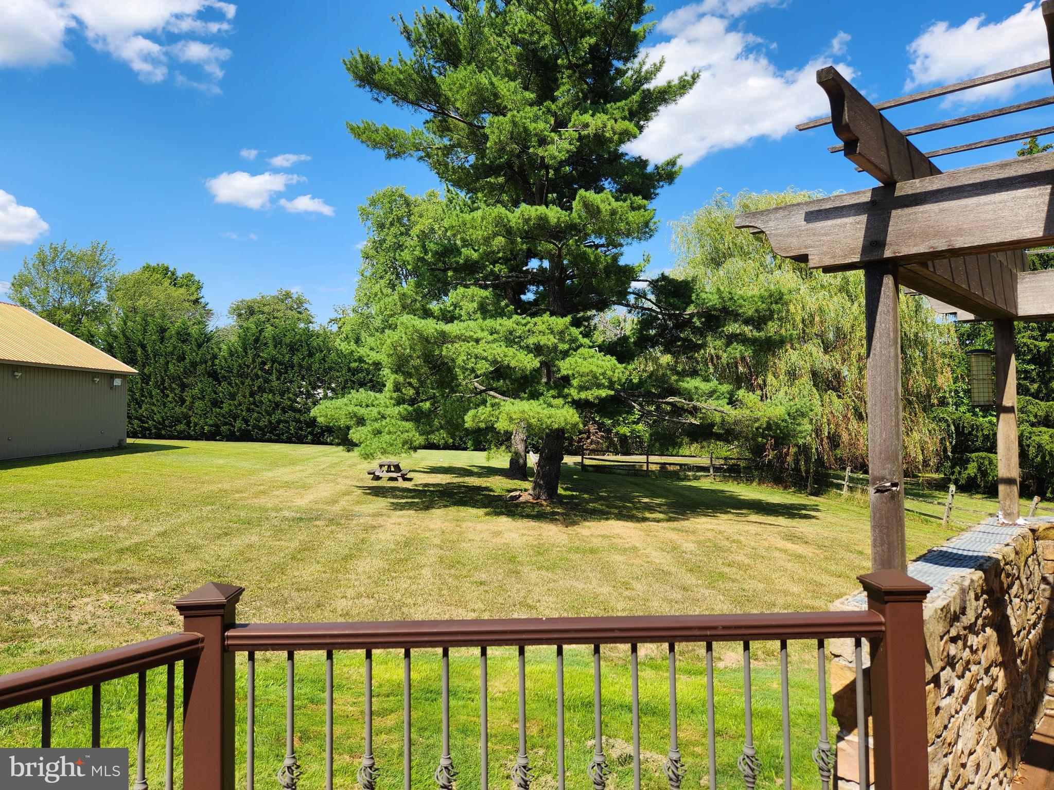 000 - Residential Lease