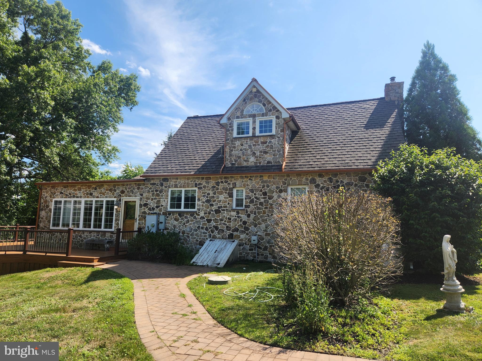 000 - Residential Lease