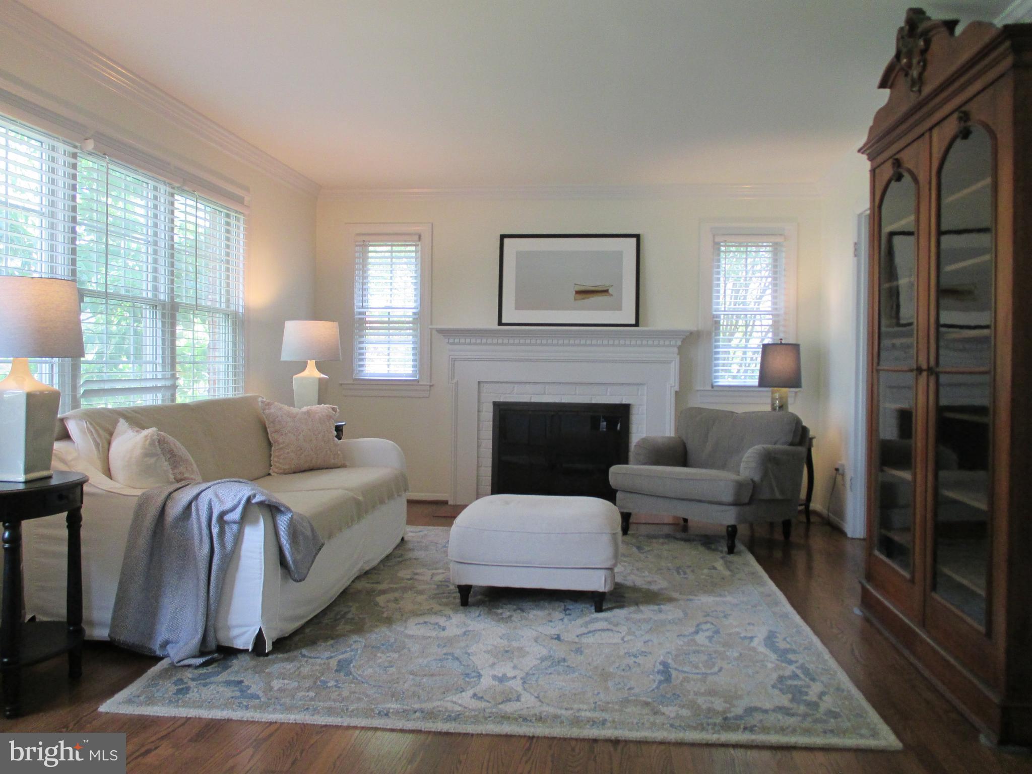 8611 CUSHMAN PLACE