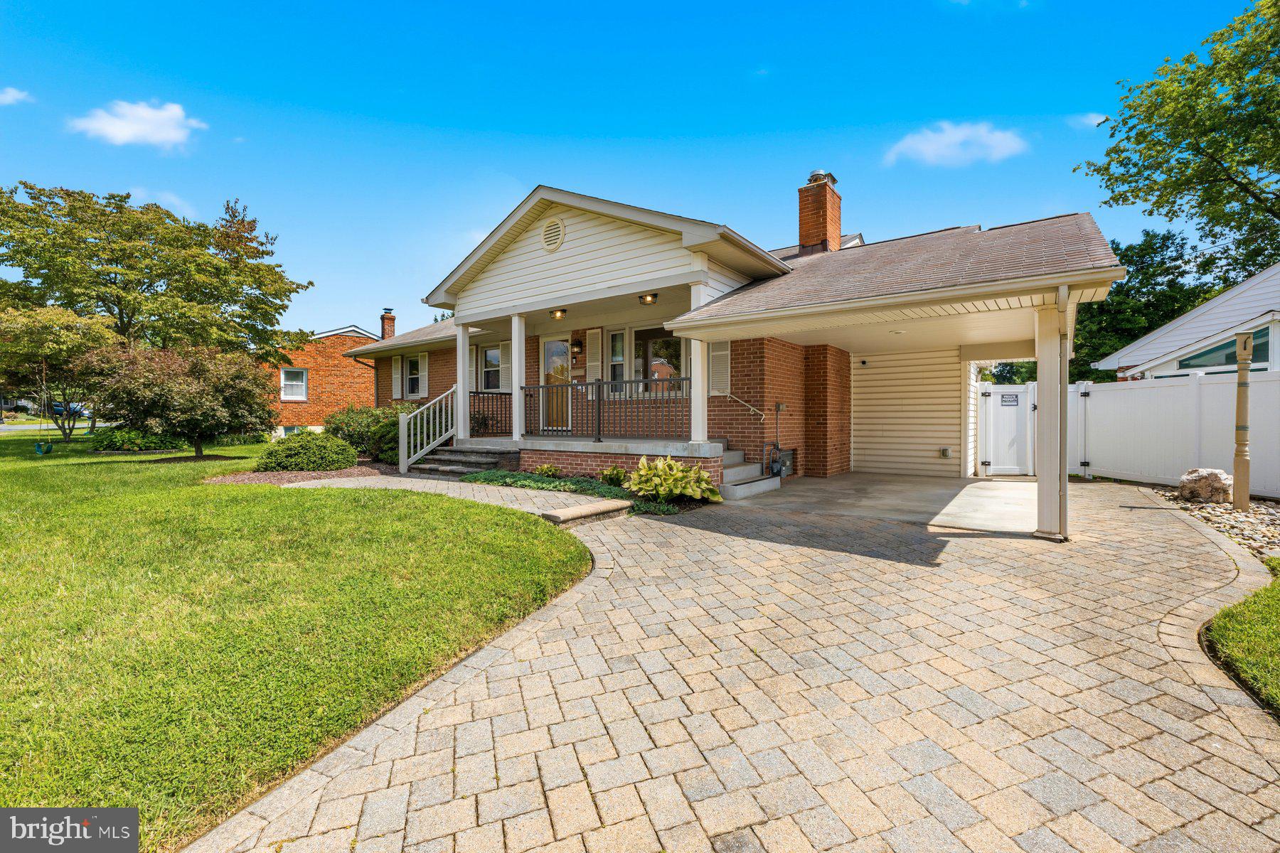 802 YOUNG PLACE