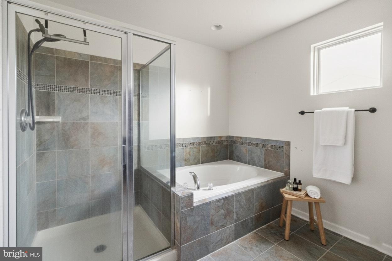 STAFFORD LAKES VILLAGE - Residential