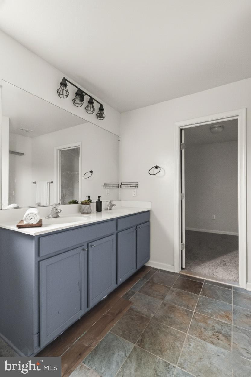 STAFFORD LAKES VILLAGE - Residential